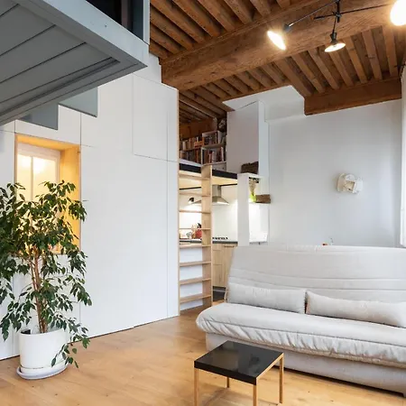 Dify Saint Georges - Vieux Appartement *
